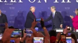 Trump califica la guerra contra Irán como un "pequeño desvío"