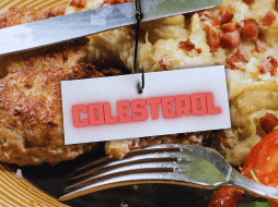 La alimentación inadecuada entre la población es un factor determinante en los niveles elevados de colesterol. ESPECIAL / CANVA