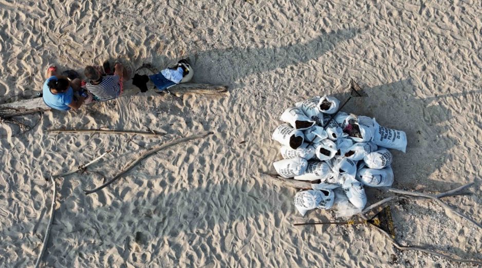 Pemex reportó la presencia de hidrocarburo en cuerpos de agua a la altura de la comunidad de Benito Juárez, en el municipio de Coatzintla en Veracruz. SUN / ARCHIVO