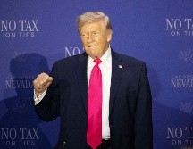 Donald Trump pronuncia un discurso durante un evento de la organización conservadora Turning Point, en Arizona. EFE/R. Churchill