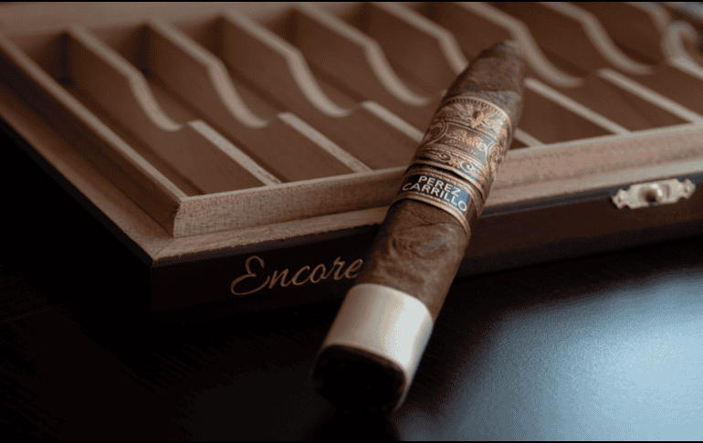 La franquicia busca transmitir una experiencia inmersiva donde tanto coleccionistas como aficionados puedan aprender sobre la fermentación, el añejamiento y el arte detrás de cada vitola premium. CANVA