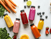 Es una solución práctica, económica y deliciosa que puede adoptarse fácilmente en las rutina diarias para mejorar tu vitalidad. CANVA