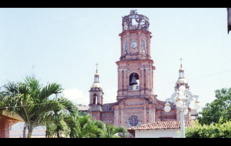 El diseño original de la corona fue concebido por el escultor José Esteban Ramírez Guareño en 1965. EL INFORMADOR/ARCHIVO