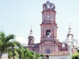 El diseño original de la corona fue concebido por el escultor José Esteban Ramírez Guareño en 1965. EL INFORMADOR/ARCHIVO