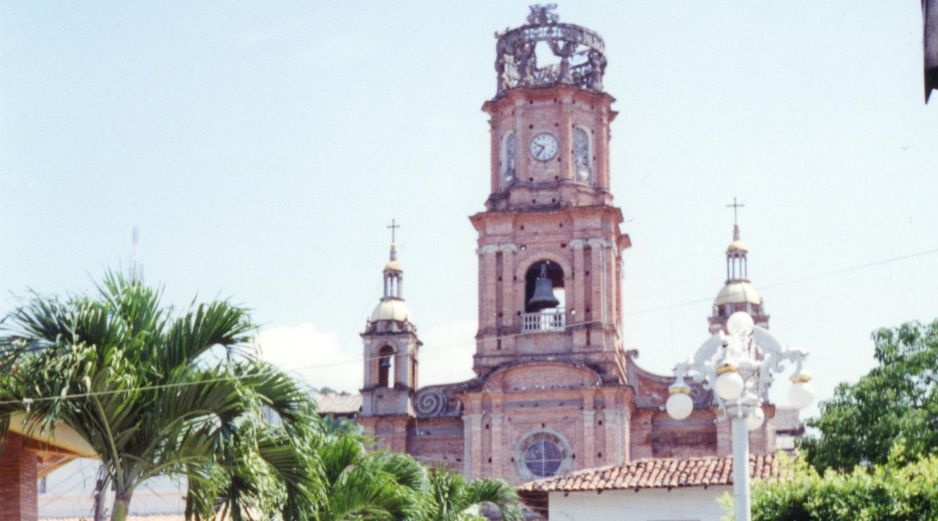 El diseño original de la corona fue concebido por el escultor José Esteban Ramírez Guareño en 1965. EL INFORMADOR/ARCHIVO