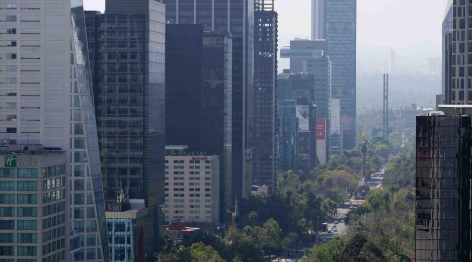 La contaminación era alta la mañana de este sábado en la Ciudad de México. SUN/D. Simón