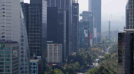 La contaminación era alta la mañana de este sábado en la Ciudad de México. SUN/D. Simón
