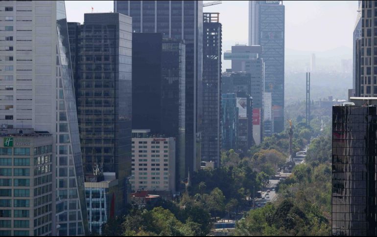 La contaminación era alta la mañana de este sábado en la Ciudad de México. SUN/D. Simón