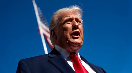 Donald Trump firmó una orden ejecutiva para impulsar la investigación médica con psicodélicos en Estados Unidos. EFE/ARCHIVO