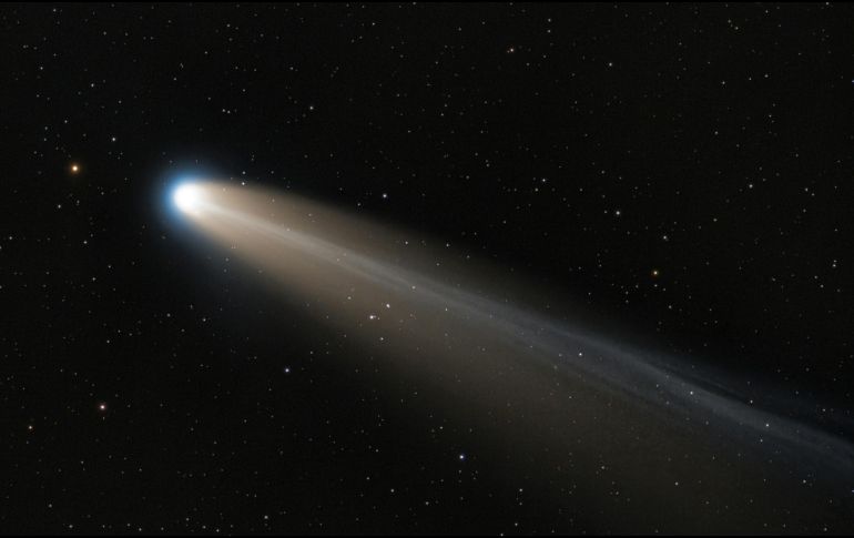 A diferencia de una estrella, el cometa no se observará como un punto brillante y definido, sino como una mancha difusa de luz. PEXELS