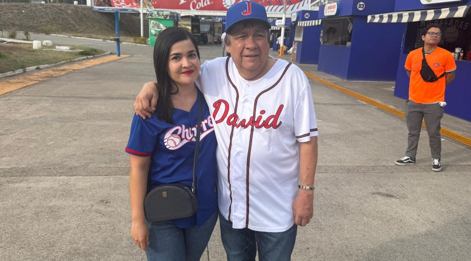 La fe se mantiene intacta entre la afición de los Charros de Jalisco. EL INFORMADOR/ A. GARCÍA.