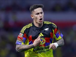 Brian Rodríguez fue el artífice de la victoria azulcrema con goles a los minutos 44 y 50. EFE/S. Gutiérrez