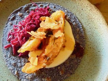 Taco capeado de El Viejo Gacho. CORTESÍA