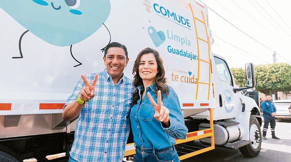 La presidenta de Guadalajara, Verónica Delgadillo, encabezó labores de limpieza y rehabilitación en la unidad deportiva. ESPECIAL