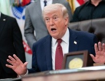 Donald Trump amenazó con destruir las centrales eléctricas y puentes de Irán si este no acepta el acuerdo que ofrece Estados Unidos. EFE/EPA/A. Robert