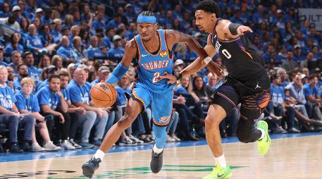 Ambas quintetas se volverán a enfrentar el miércoles en el segundo duelo de la serie. AFP/ Z. BEEKER.