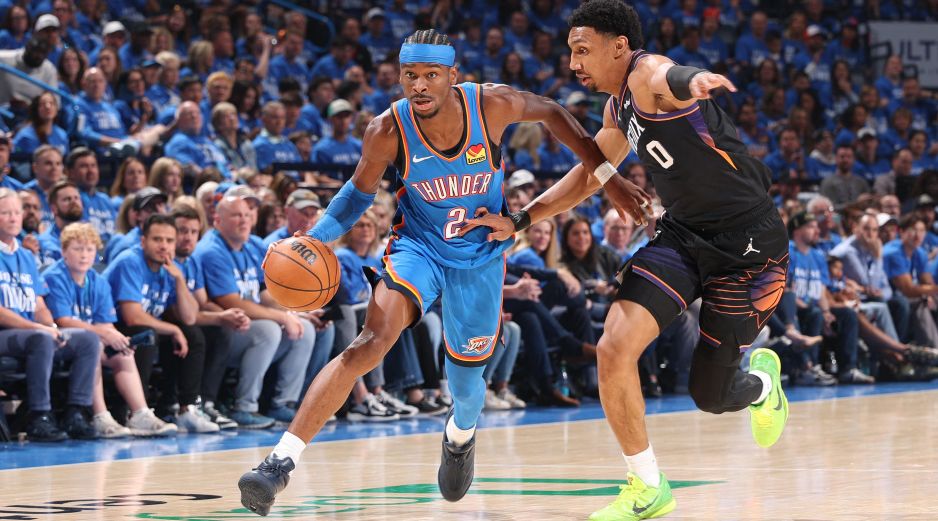 Ambas quintetas se volverán a enfrentar el miércoles en el segundo duelo de la serie. AFP/ Z. BEEKER.