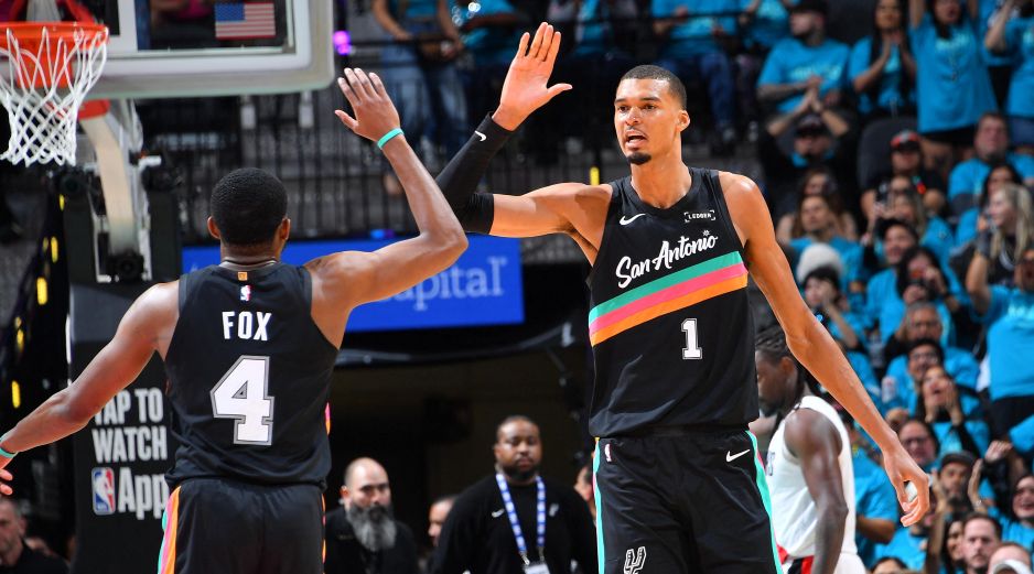 Los Spurs de San Antonio volvieron a la Postemporada de la NBA por primera vez desde 2019 y lo hicieron de gran forma. AFP/ M. GONZALES.