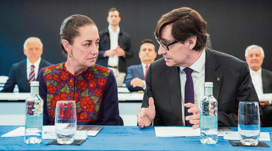 La Presidenta tuvo un encuentro con Salvador Illa, presidente de la Generalitat de Cataluña, en su último día en España. EFE