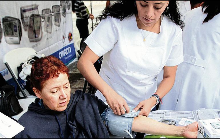 El chequeo continuo de la salud cardiovascular puede prevenir padecimientos graves. ESPECIAL