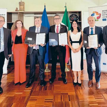 Autoridades de Jalisco y Guanajuato lograron cristalizar el Convenio de Colaboración Administrativa y Coordinación en Materia Fiscal y de Asistencia Mutua Interestatal. ESPECIAL