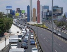 Los conductores que ignoran esta restricción se exponen a sanciones que van de 20 a 30 UMAs, lo que en 2026 equivale a multas aproximadas de entre 2 mil 250 y 3 mil 500 pesos. SUN / ARCHIVO