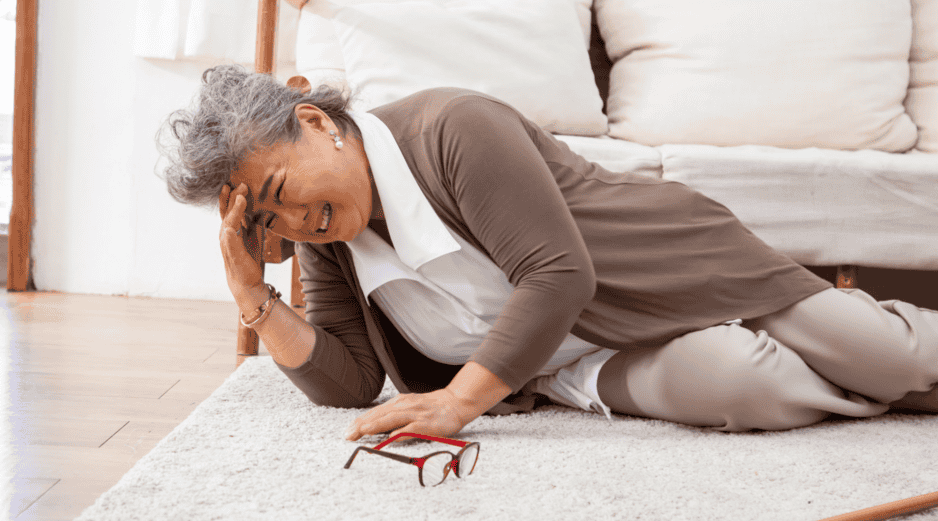 Si aparece alguno de estos síntomas, no minimices la situación. Un derrame cerebral es una emergencia médica y actuar rápido puede salvar la vida y reducir secuelas graves.  CANVA