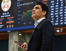 La Bolsa neoyorquina viene de cerrar una jornada en la que el S&P 500 superó por primera vez los siete mil 100 puntos. EFE/S. Akber