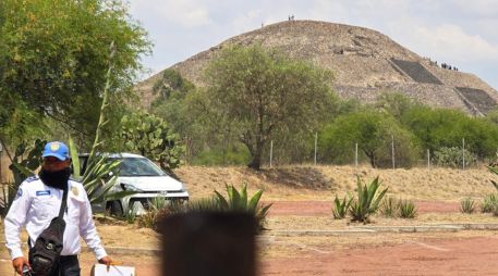Como parte de las recomendaciones emitidas tras el ataque, se pidió a las personas que se encontraban cerca del lugar comunicarse con familiares y amigos para informar sobre su situación. EFE / M. Hartz