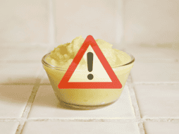 La crisis comenzó en Austria, donde la cadena Spar retiró alimentos infantiles tras detectarse raticida en un frasco reportado por un cliente, sin que hubiera sido consumido. CANVA / UNSPLASH