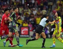 Alejandro Zendejas provocando al jugador del cuadro mexiquense Helinho en el conato de bronca. IMAGO7.