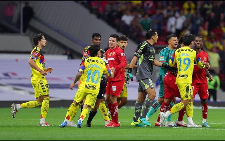 Con estas medidas, la FMF busca cerrar el expediente de una jornada marcada por la indisciplina. IMAGO7.