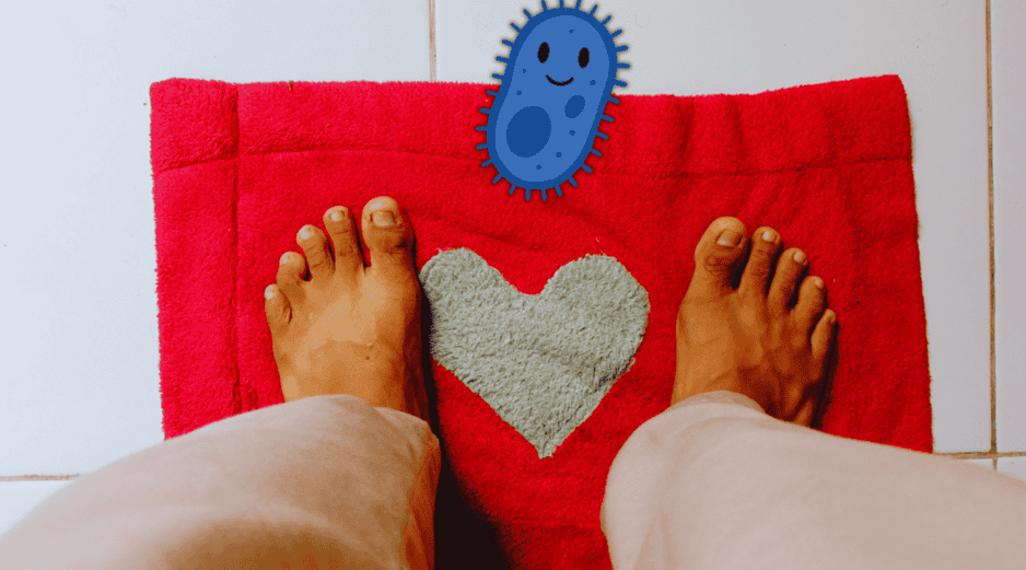 Al ser muy absorbentes, las alfombras textiles deben lavarse en lavadora con agua caliente cada 2 o 3 días. ESPECIAL / CANVA