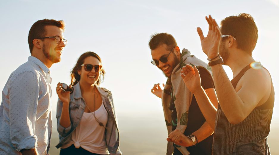 El volumen de felicidad alcanza su punto máximo cuando está en cierta temperatura el clima. UNSPLASH / H. LOPES