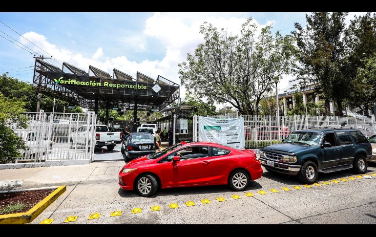 Las autoridades estatales subrayaron que este esquema no solo busca reducir la contaminación ambiental, sino también generar mayor conciencia entre los automovilistas sobre el impacto que tienen sus vehículos en el entorno. EL INFORMADOR / ARCHIVO