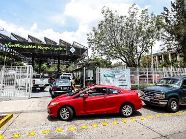 Las autoridades estatales subrayaron que este esquema no solo busca reducir la contaminación ambiental, sino también generar mayor conciencia entre los automovilistas sobre el impacto que tienen sus vehículos en el entorno. EL INFORMADOR / ARCHIVO