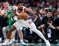 La misma falla que presentaron los Sixers previamente, ahora fue una parte del colapso verde. AFP/ A. GLANZMAN.