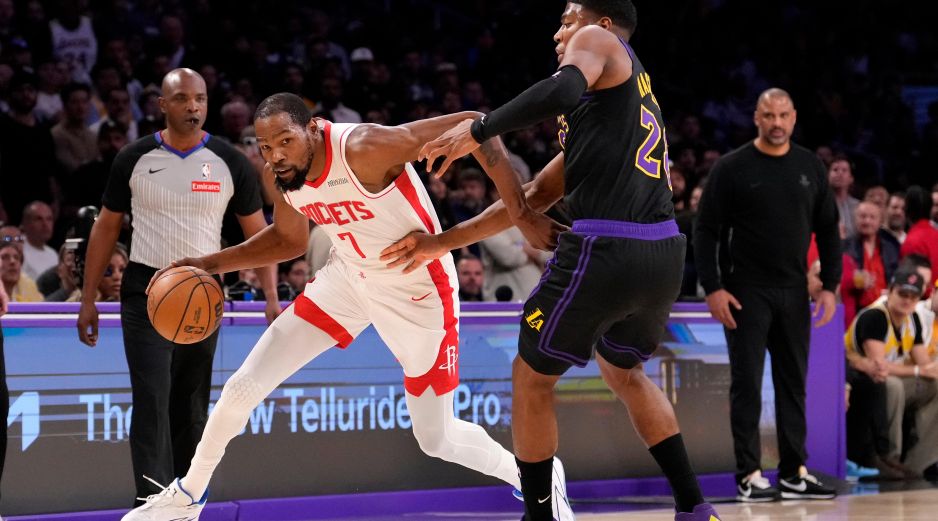 Durant no lució bien en su regreso a la duela y perdió el balón nueve veces. AP/M. Terrill