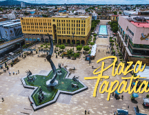 Caminar por la emblemática Plaza Tapatía representa una verdadera oportunidad dorada para conectar con el vasto patrimonio cultural que define a Jalisco ante los ojos del mundo entero. EL INFORMADOR / A. Navarro