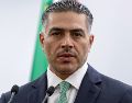El secretario de Seguridad y Protección Ciudadana, Omar García Harfuch, habla en una rueda de prensa este miércoles, en Ciudad de México. EFE/M. Hartz