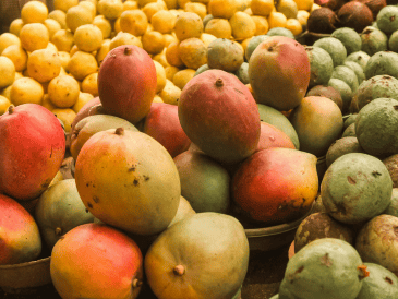 Los productores confirmaron que a la fecha acumulan casi 100 lotes del fruto con larvas. CANVA