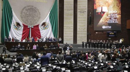 Algunos legisladores no quedaron satisfechos porque la reforma no garantiza el esquema de cinco días de trabajo por dos de descanso. SUN/ARCHIVO