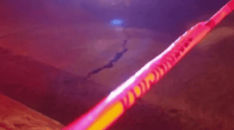 De acuerdo con información extraoficial, la primera línea de investigación apunta a un aparente robo.