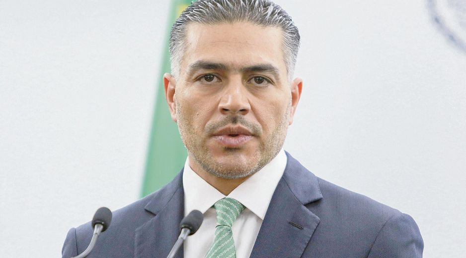 Omar García Harfuch, señaló que la red hacía uso de prestanombres y redes de distribución para mantener el flujo de combustibles en distintas regiones del país. EFE