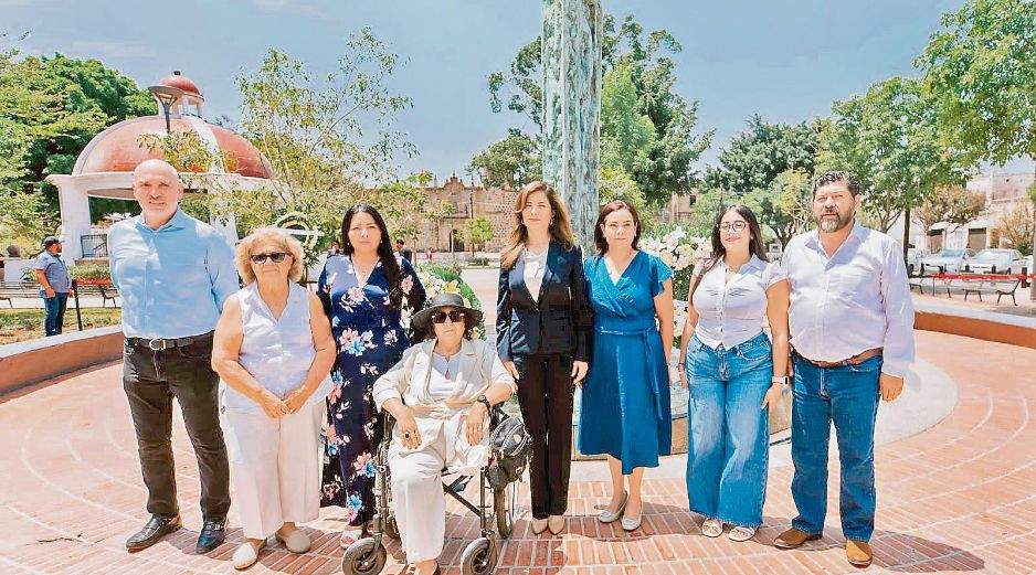 Autoridades y víctimas participaron en la ceremonia conmemorativa por el 34 aniversario de las explosiones del 22 de abril de 1992. ESPECIAL