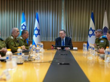 Israel advirtió que podría llevar a Irán “a la edad de piedra” mediante ataques contra plantas de energía e infraestructura estratégica. EFE/ MINISTRO DE DEFENSA ISRAEL