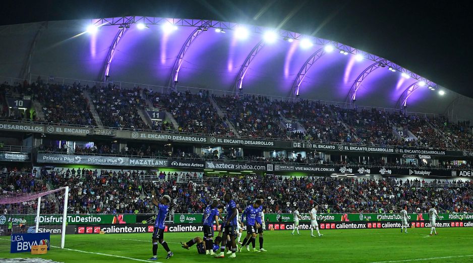 La Federación Mexicana de Futbol reveló que hubo un acuerdo monetario entre TV Azteca y el presidente del Atlante para que este equipo llegue a la Liga MX. Imago7 / ARCHIVO