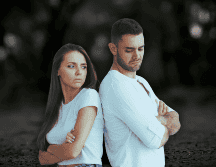 Identificar el momento exacto en que la intimidad está fallando es el primer paso crucial para revertir el daño en la relación amorosa. ESPECIAL / CANVA