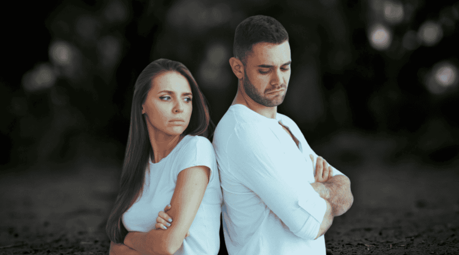 Identificar el momento exacto en que la intimidad está fallando es el primer paso crucial para revertir el daño en la relación amorosa. ESPECIAL / CANVA