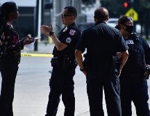 Policías locales siguen apostados en los alrededores del centro comercial afectado por el enfrentamiento a tiros entre dos grupos de personas. PIXABAY